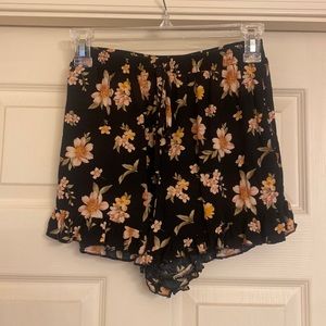 American Eagle Outfitters shorts size XS. Black with floral print.